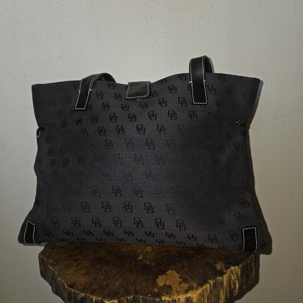 Dooney & Bourke Black Signature Monogram Tote Bag with Matching Pouch Vintage - Picture 8 of 16